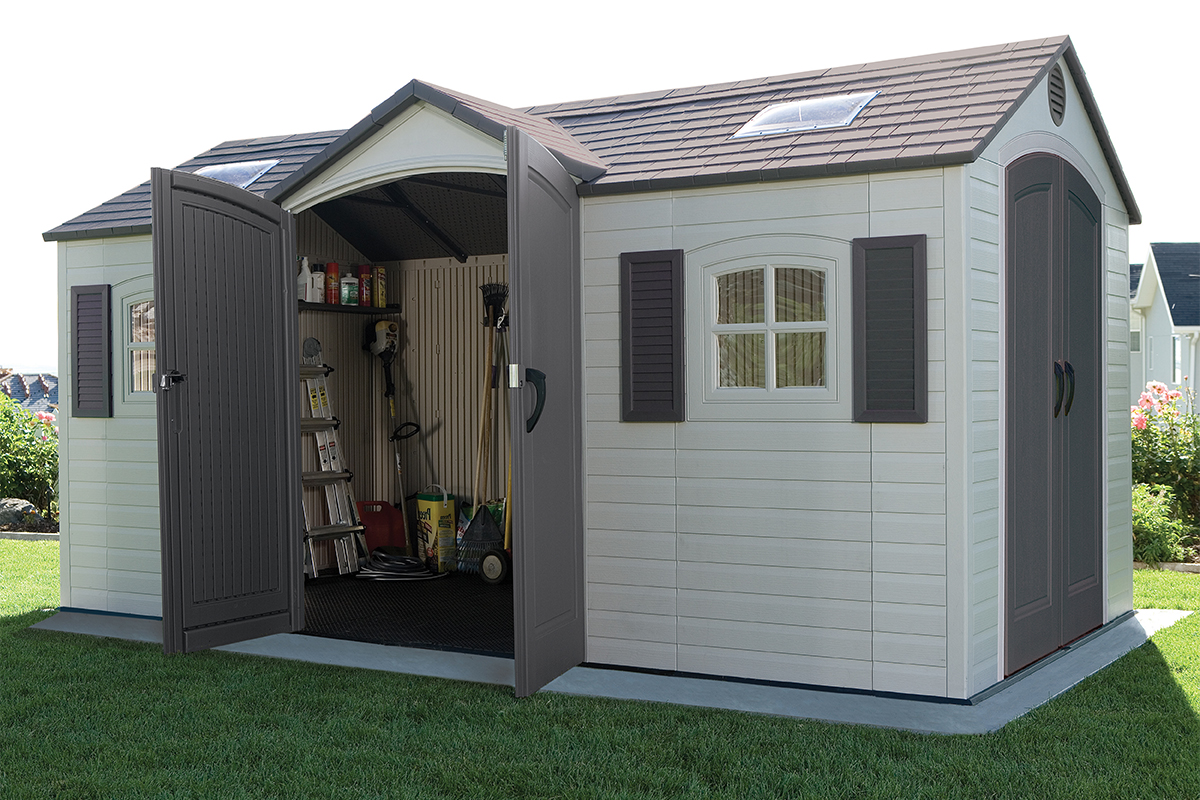 Сарай (хозблок) пластиковый LifeTime 15x8 DD 60079 габариты 239 х 452 см с двускатной крышей для дачи или загородного дома