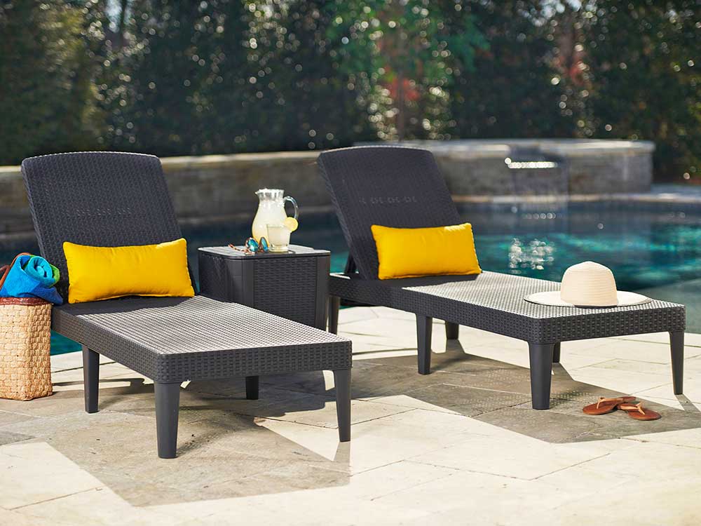 Шезлонг садовый JAIPUR SUN LOUNGER (WITH CUSHION) из пластика под ротанг, с регулируемой спинкой и подушками